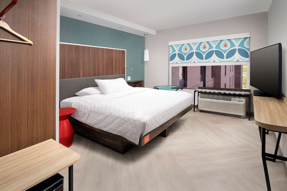 Tru by Hilton Murfreesboro interior in Murfreesboro, TN — gallery photo 2