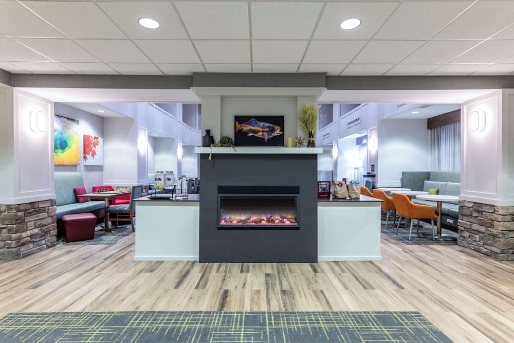 Hampton Inn & Suites Casper property views in Casper, WY — gallery photo 3