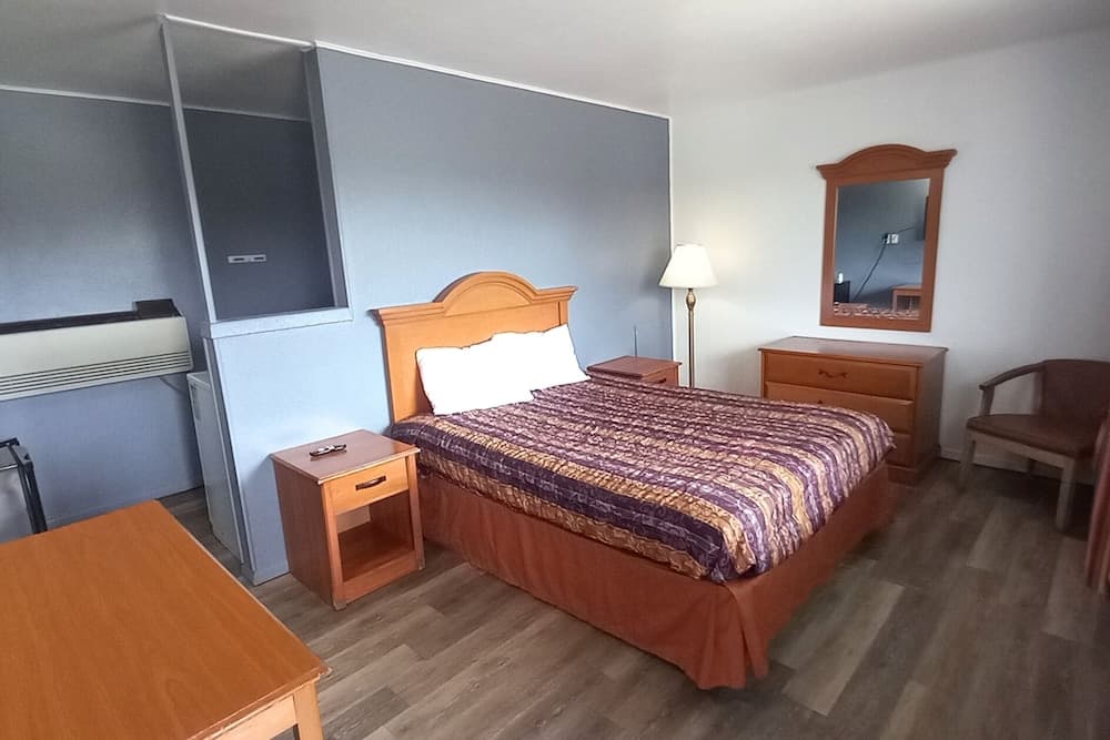Blueway Inn and Suites El Dorado property views in El Dorado, KS — gallery photo 3