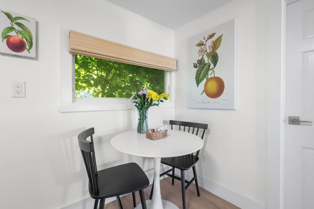 Marina Bay Cottages gallery photo in Waterford — image 60