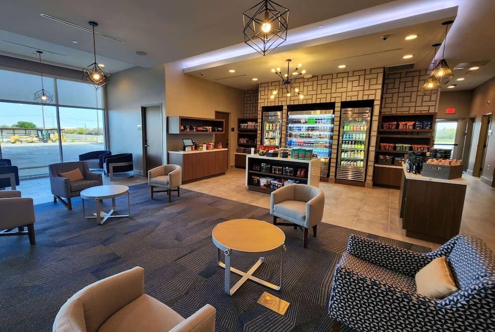 Hawthorn Extended Stay by Wyndham Del Rio interior in Del Rio, TX — gallery photo 2