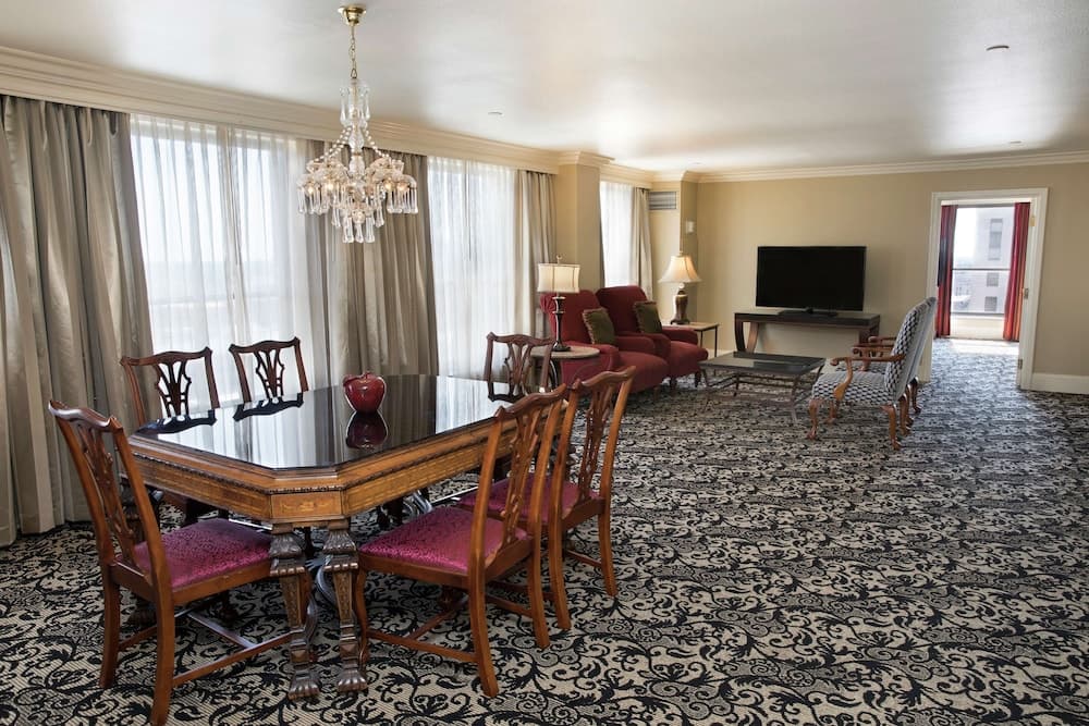 President Abraham Lincoln Springfield - DoubleTree by Hilton gallery photo in Springfield, IL — image 12