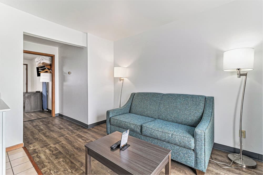 Snyder's Shoreline Inn gallery photo in Ludington, MI — image 76