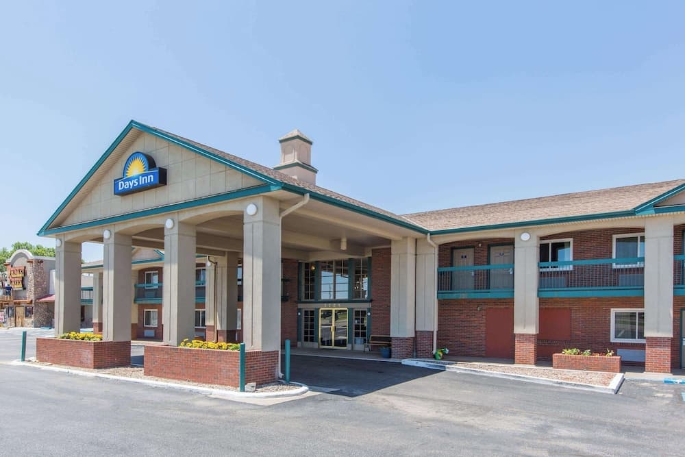 Days Inn by Wyndham Hays — hotel in Hays, Kansas