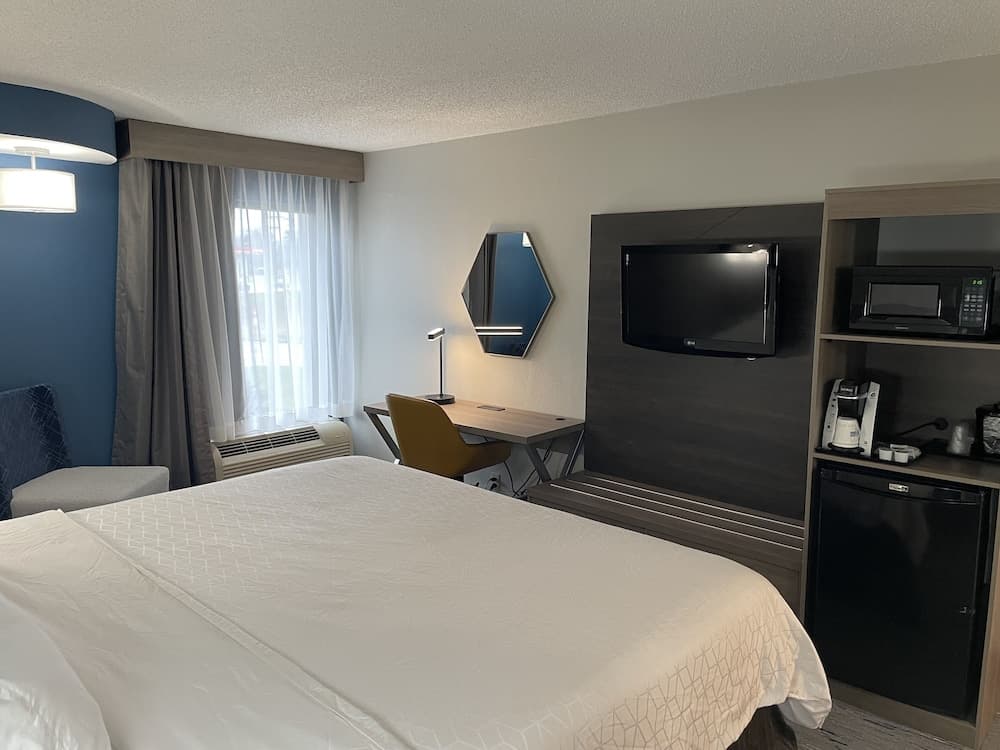 Holiday Inn Express Burlington by IHG gallery photo in Burlington, NC — image 57