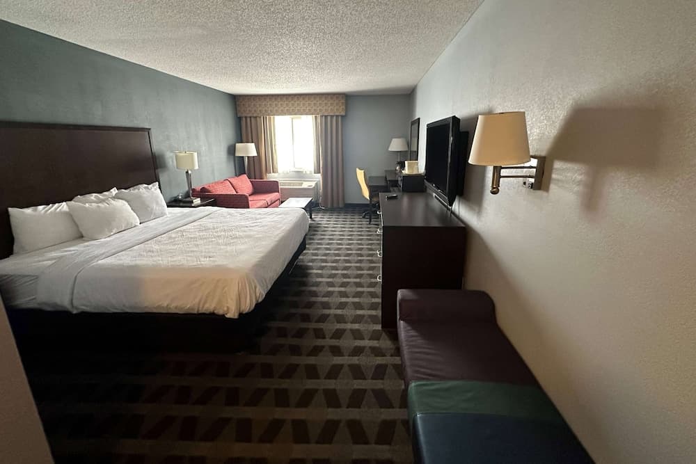 Baymont by Wyndham Flint Airport North gallery photo in Flint, MI — image 20