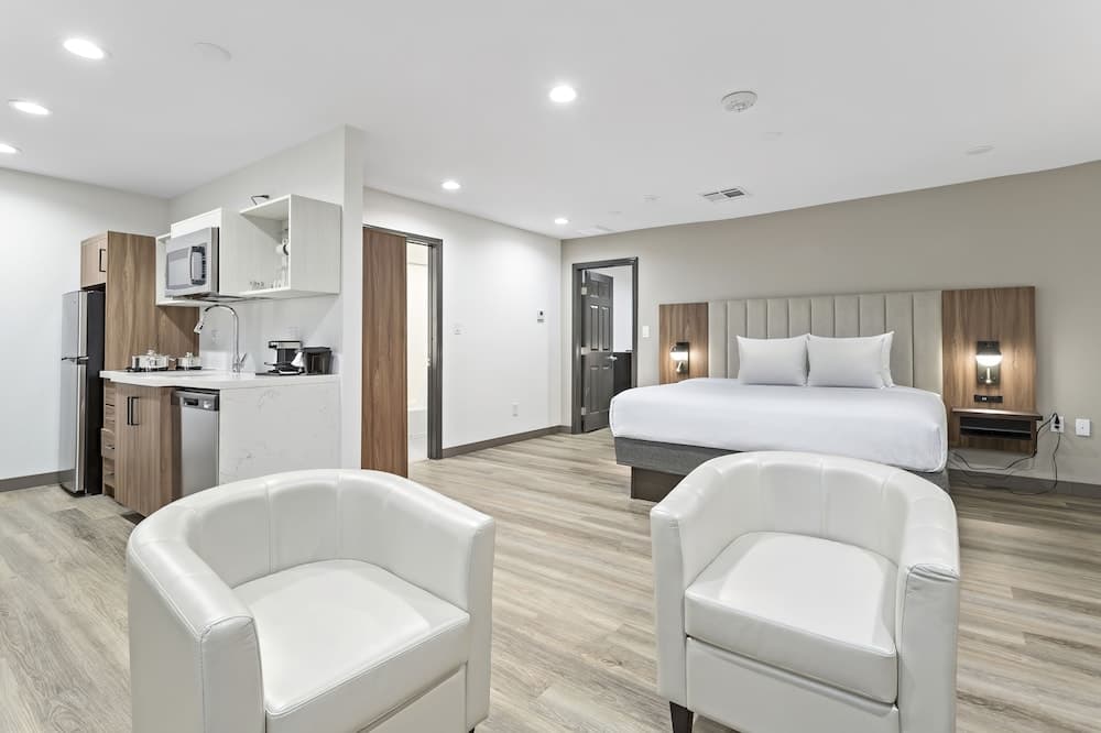 Baymont by Wyndham Beaumont gallery photo in Beaumont, TX — image 14