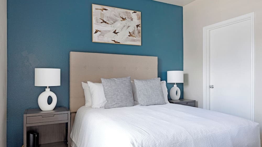 Landing Furnished Apartments Westover Hills interior in San Antonio, TX — gallery photo 2