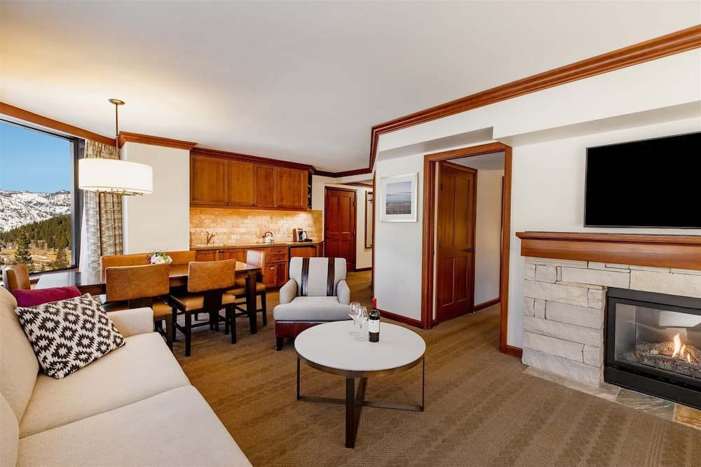 Everline Resort and Spa, Lake Tahoe property views in Olympic Valley — gallery photo 3