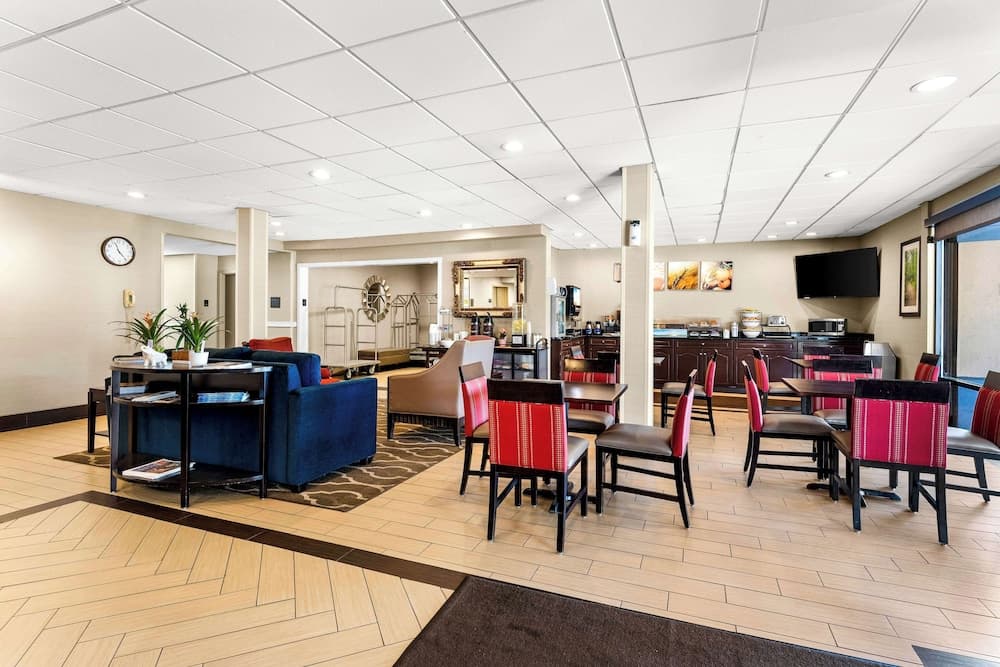 SureStay Plus by Best Western Reading North gallery photo in Reading, PA — image 22