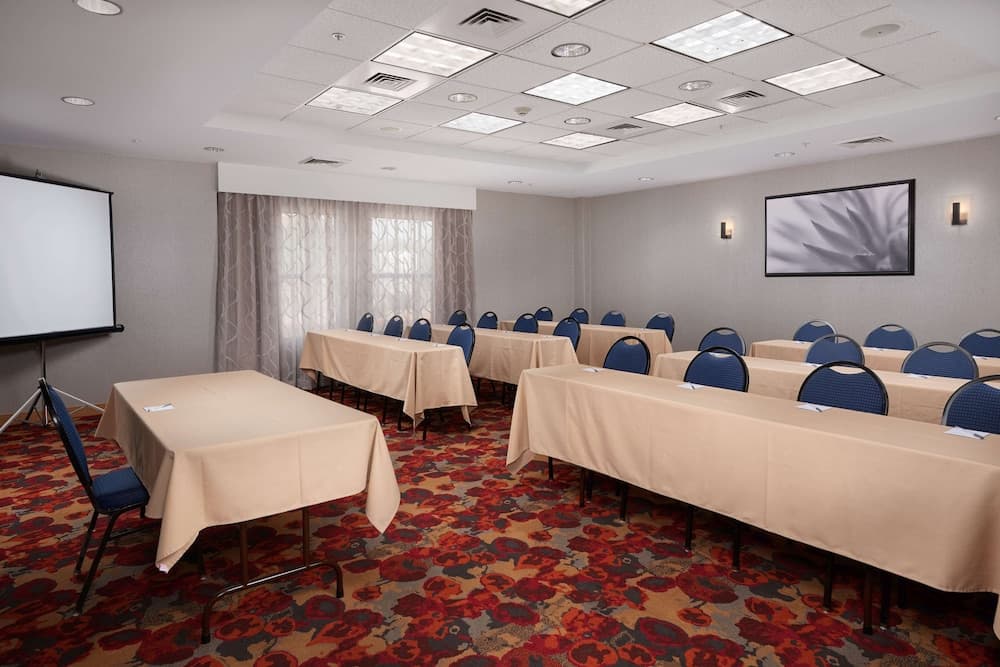 Hampton Inn Phoenix/Glendale/Peoria interior in Peoria, AZ — gallery photo 2