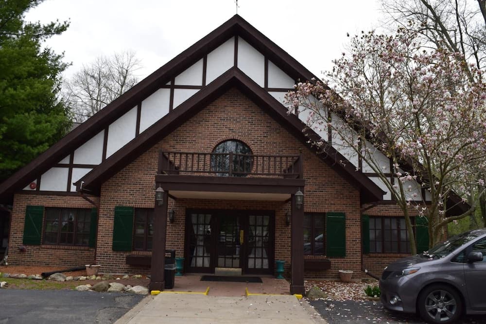 Spring House Inn gallery photo in Chesterton, IN — image 21