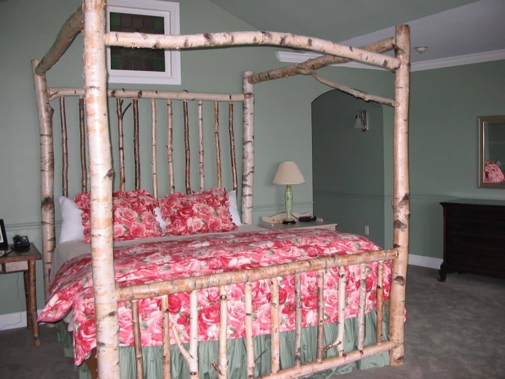 Lake Opechee Inn and Spa gallery photo in Laconia, NH — image 11
