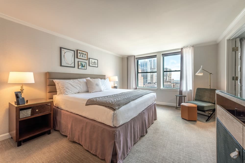 Claridge House Chicago, Tapestry Collection by Hilton property views in Chicago, IL — gallery photo 3