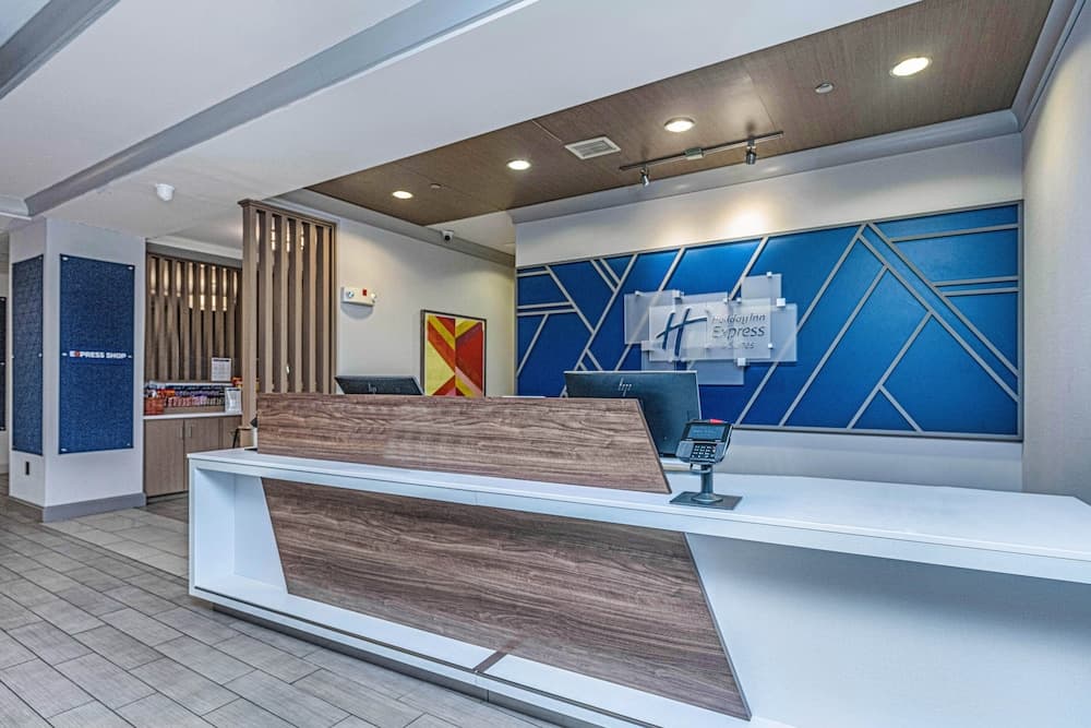 Holiday Inn Express & Suites Charleston Arpt-Conv Ctr Area gallery photo in North Charleston, SC — image 20
