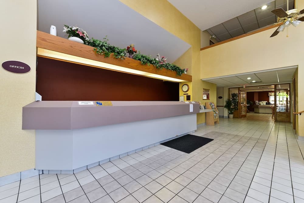 Americas Best Value Inn & Suites Morrow Atlanta interior in Morrow, GA — gallery photo 2