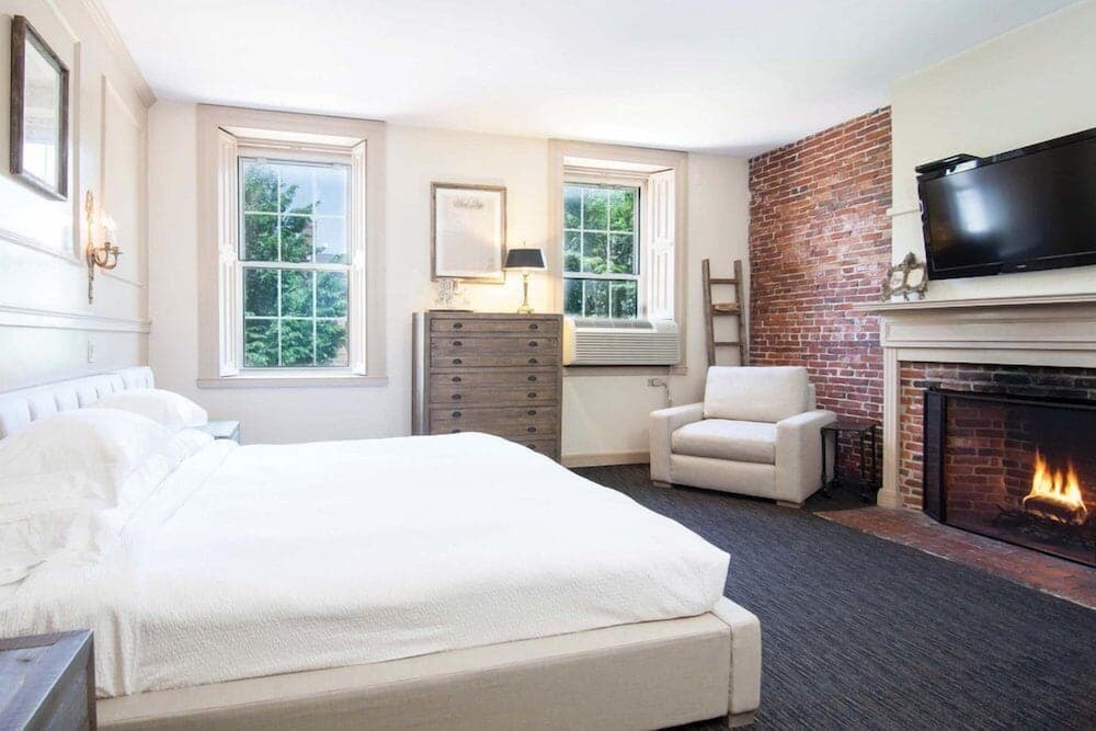 Garrison Inn Boutique Hotel property views in Newburyport, MA — gallery photo 3