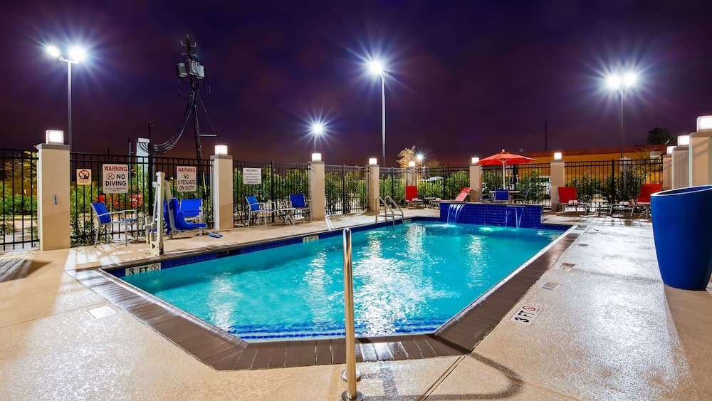 Holiday Inn Express And Suites Pasadena Houston Southeast by IHG gallery photo in Pasadena, TX — image 10