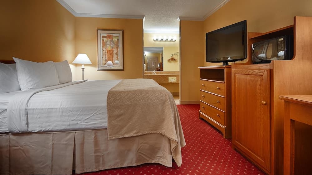 Bryson Inn property views in Mount Airy, NC — gallery photo 3