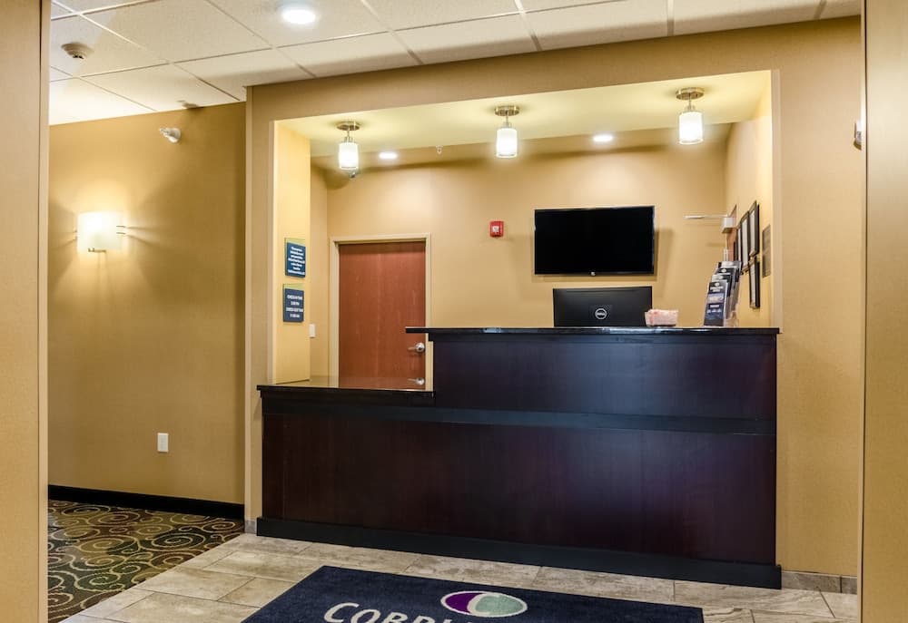 Cobblestone Inn & Suites - Vinton interior in Vinton, LA — gallery photo 2