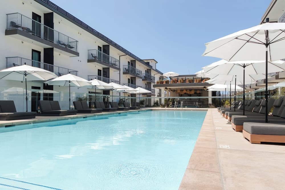 The Lum Hotel Los Angeles Stadium District property views in Inglewood, CA — gallery photo 3