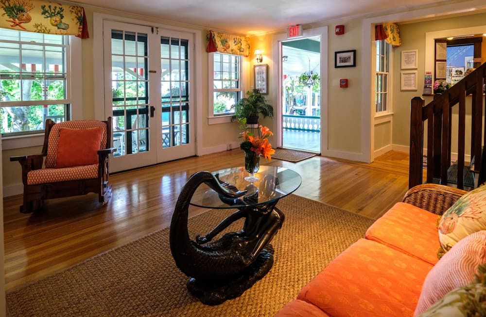 Pequot Hotel gallery photo in Oak Bluffs, MA — image 35