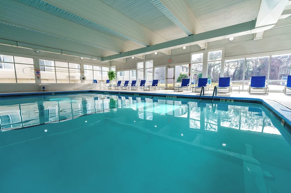 Iris Hotel Cape Cod gallery photo in Falmouth, MA — image 68