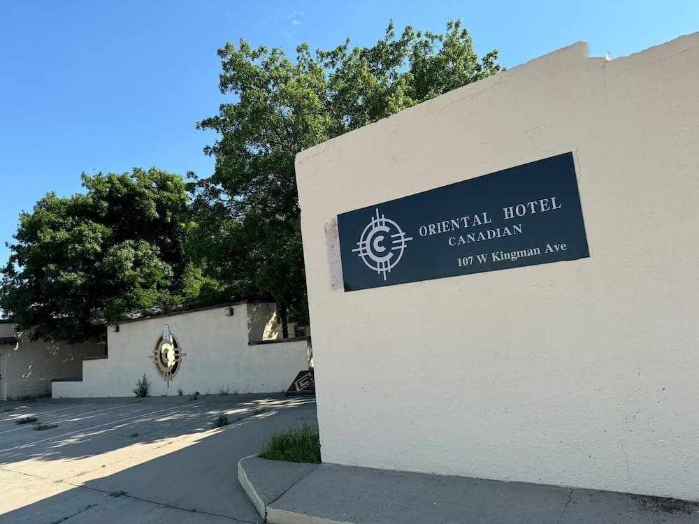 Oriental Hotel — hotel in Canadian, Texas