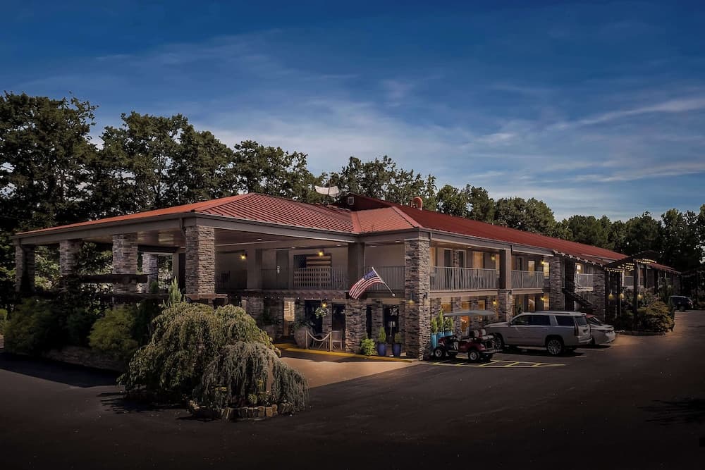 Best Western Braselton Inn featured exterior or lobby in Braselton, GA — similar hotel