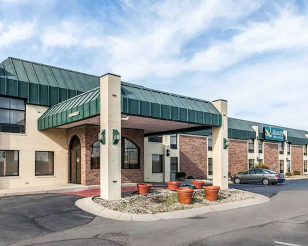 Quality Inn & Suites Shelbyville I-74 — hotel in Shelbyville, Indiana