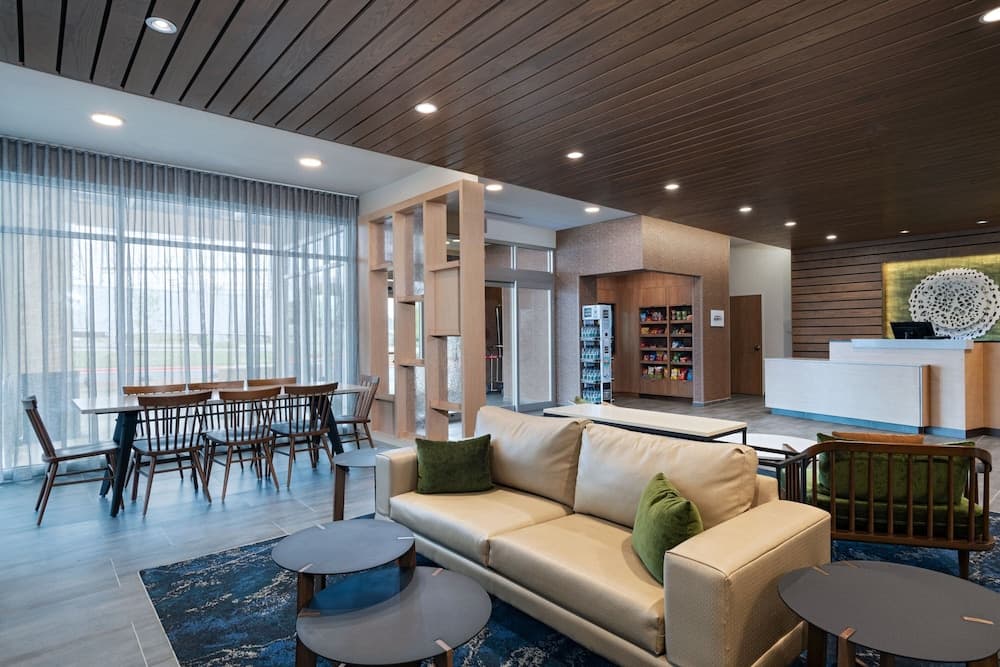 Fairfield Inn & Suites By Marriott Austin Georgetown interior in Georgetown, TX — gallery photo 2