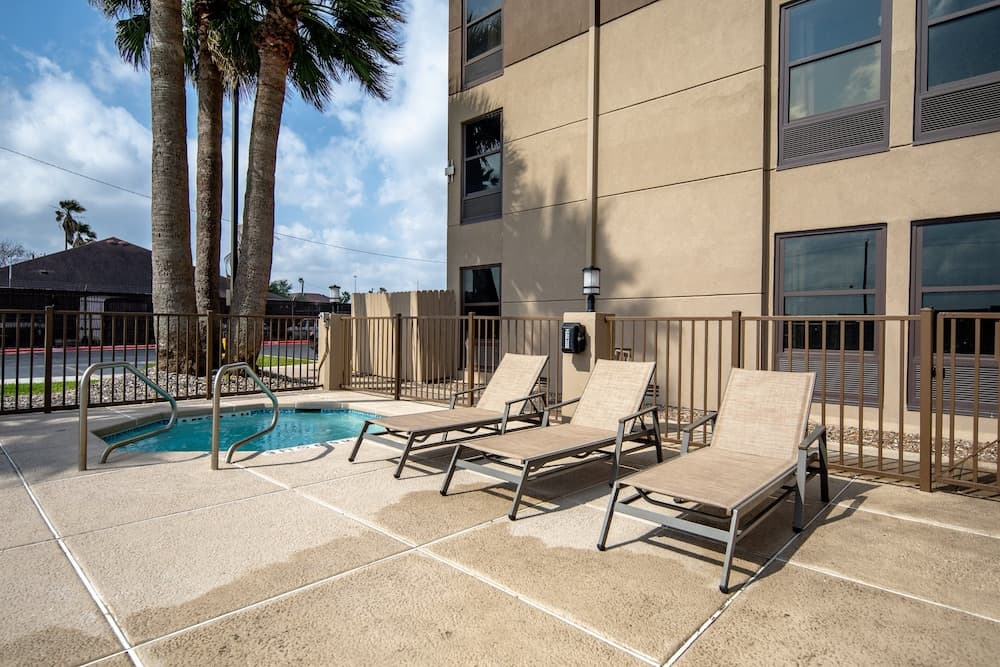 Holiday Inn Express Harlingen by IHG property views in Harlingen, TX — gallery photo 3
