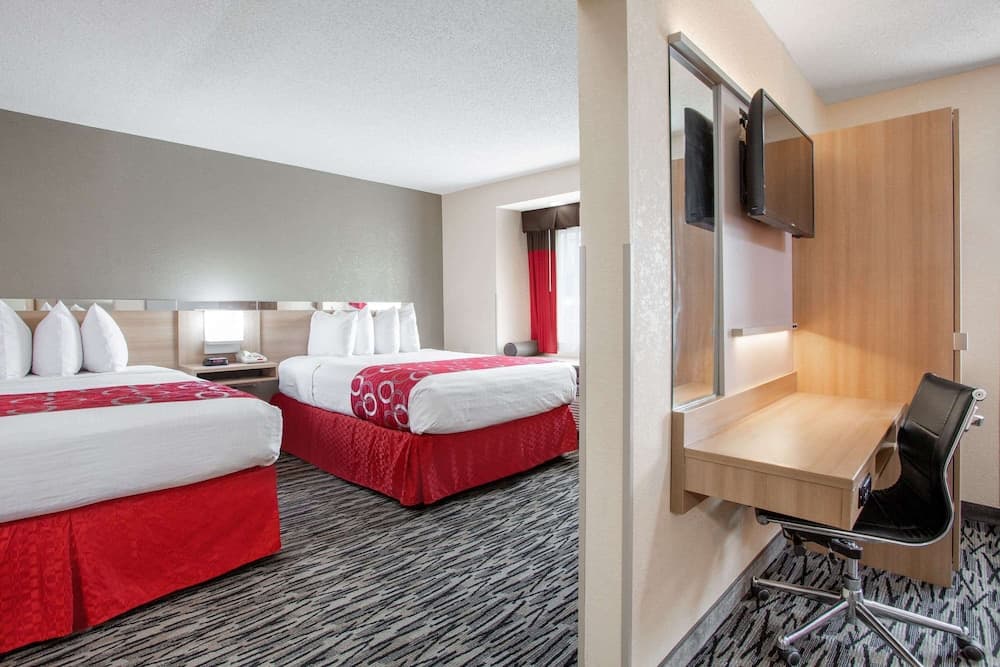 Microtel Inn & Suites by Wyndham Charleston WV gallery photo in South Charleston, WV — image 10