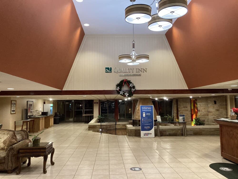 Quality Inn Somerset interior in Somerset, PA — gallery photo 2