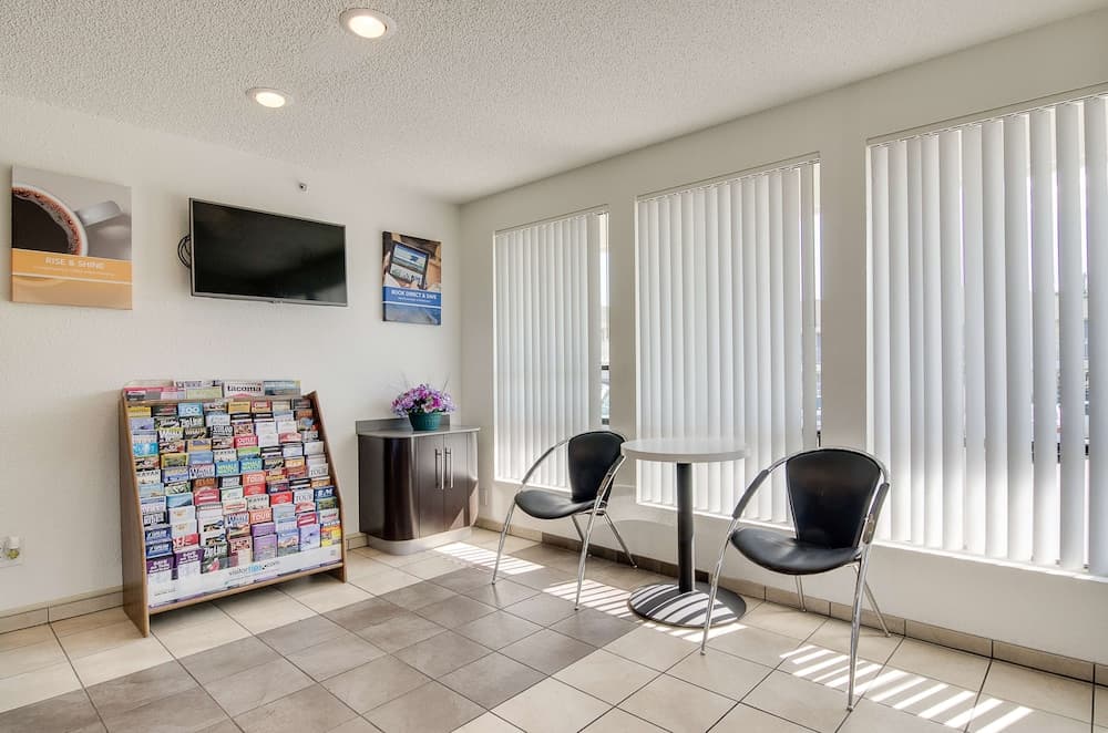 Motel 6 Tacoma, WA - South property views in Tacoma, WA — gallery photo 3