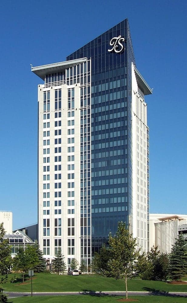 The Tower at Turning Stone Resort Casino gallery photo in Verona — image 4
