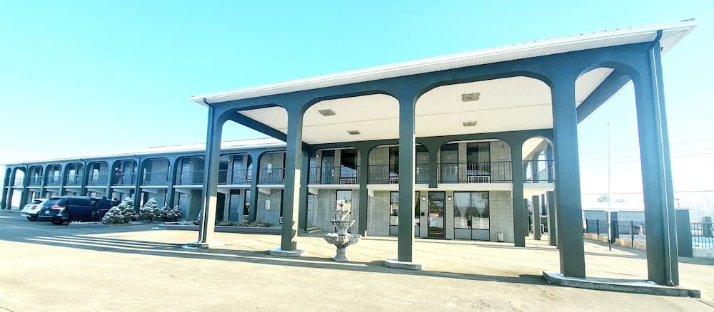 Executive Inn featured exterior or lobby in Scottsville, KY — similar hotel
