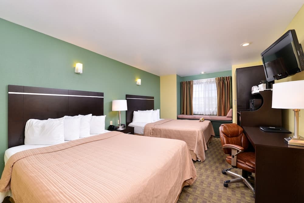 Quality Inn & Suites Elko property views in Elko, NV — gallery photo 3