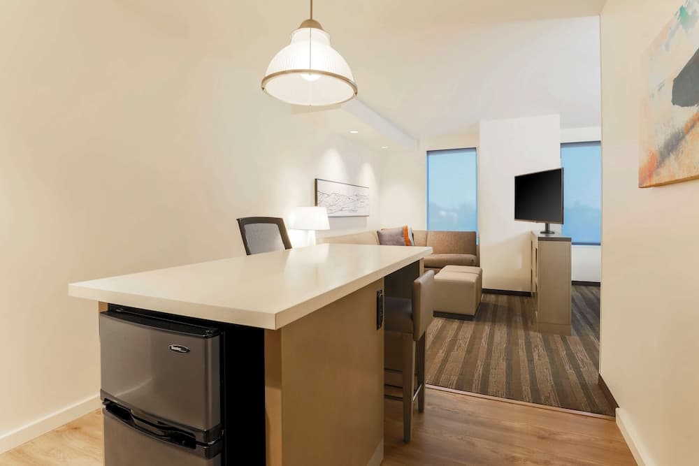Hyatt House Davis interior in Davis, CA — gallery photo 2