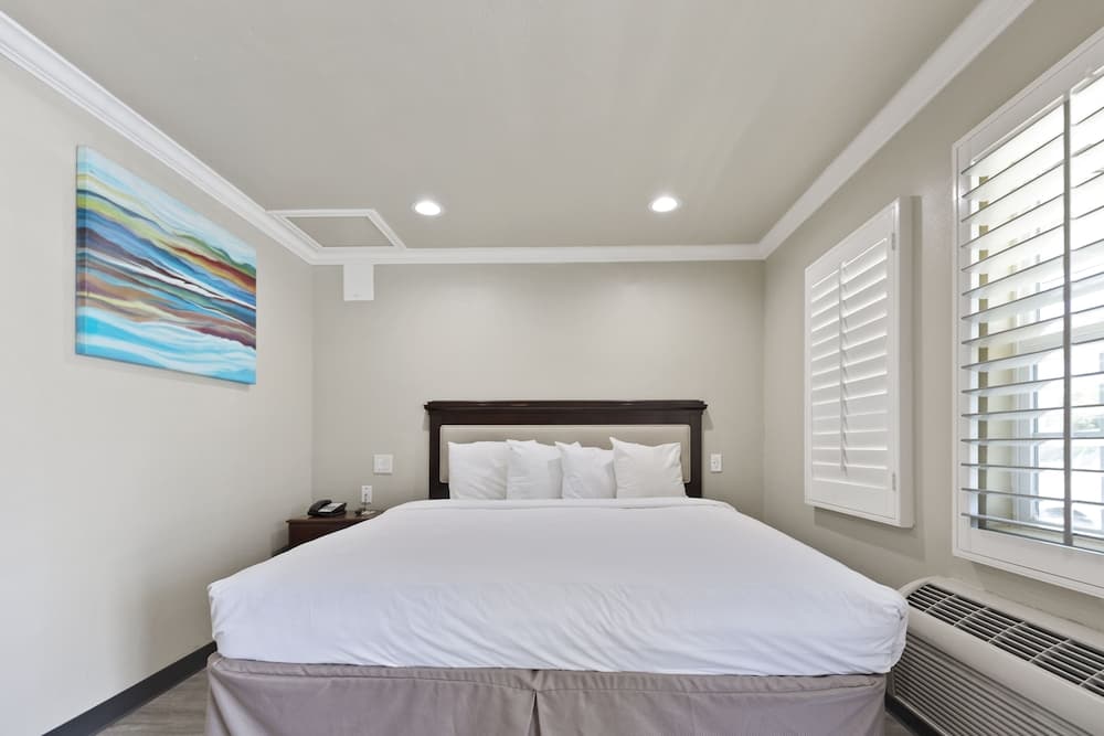 Le Blanc Inn & Suites gallery photo in El Monte, CA — image 59