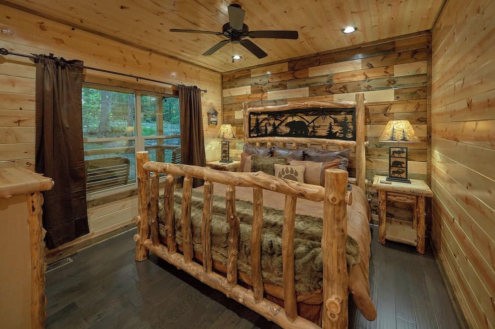 Livin' It Up featured exterior or lobby in Sevierville, TN — similar hotel