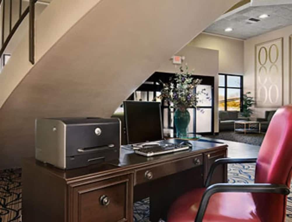 Blue Way Inn La crosse Extended Stay gallery photo in La Crosse, WI — image 14