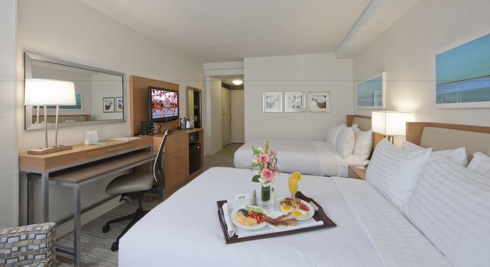 Holiday Inn Washington-Central/White House by IHG property views in Washington, DC — gallery photo 3