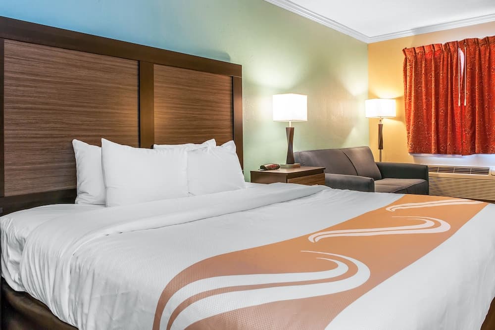 Quality Inn Findlay featured exterior or lobby in Findlay, OH — similar hotel