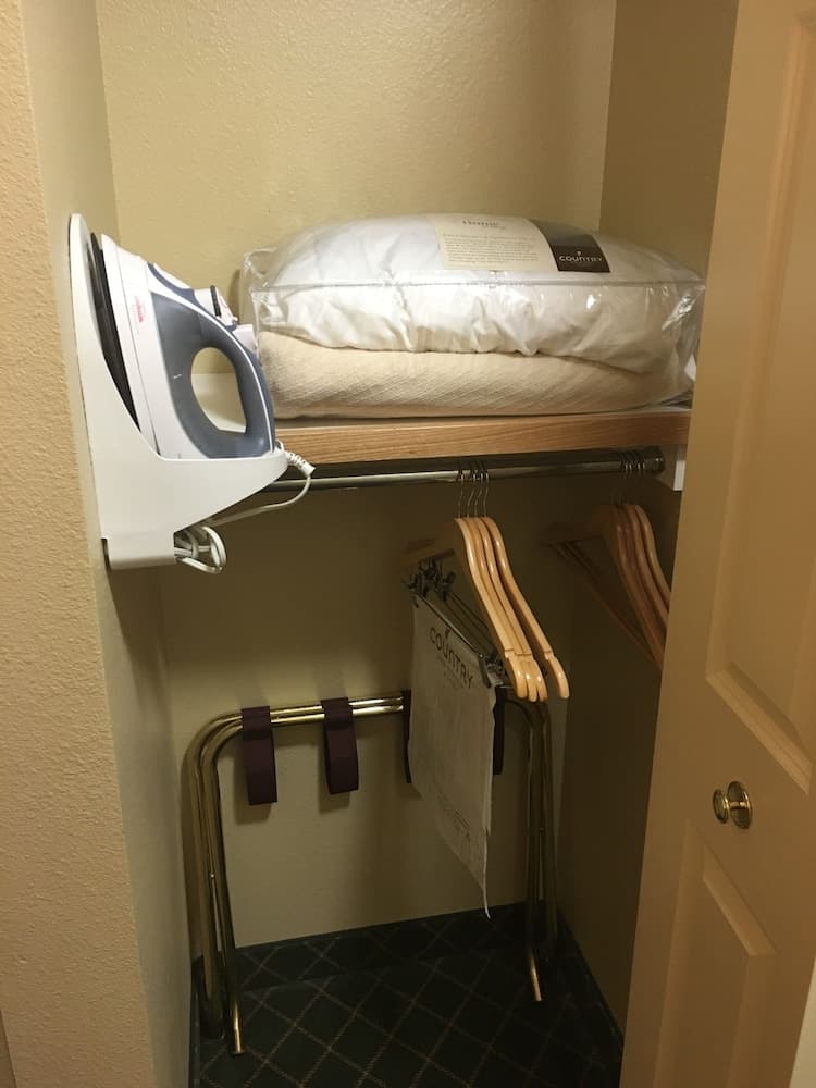 Country Inn & Suites by Radisson, Boise West - Meridian gallery photo in Meridian, ID — image 15