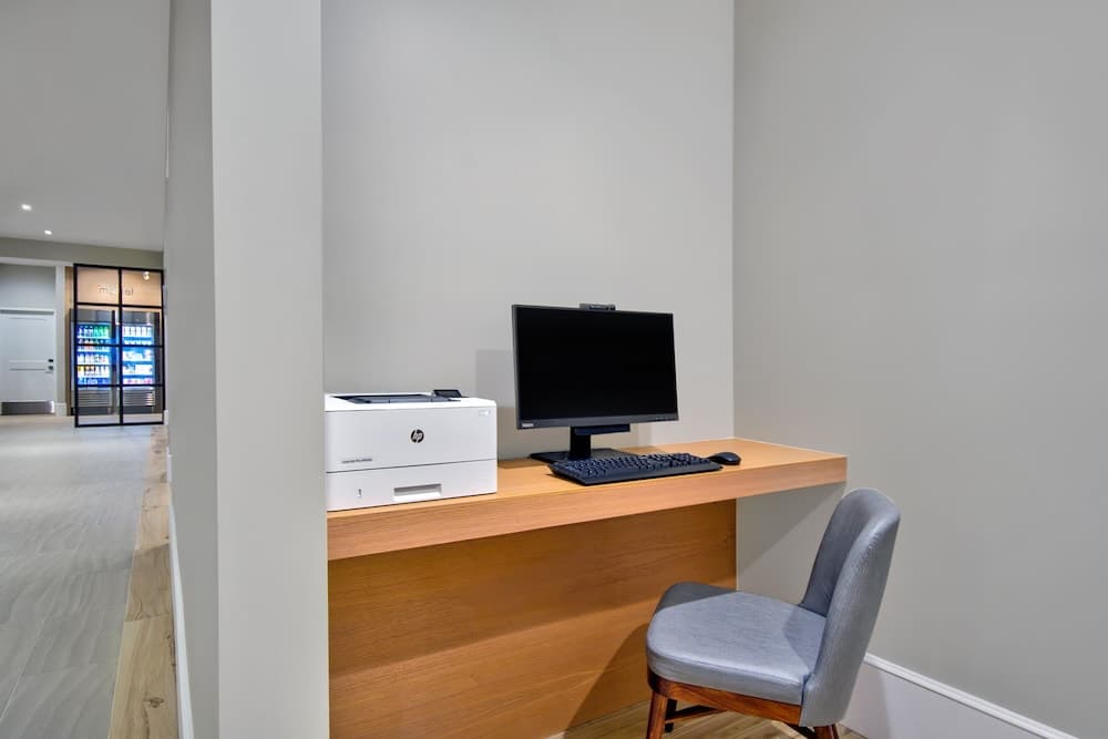 Residence Inn by Marriott Orlando Flamingo Crossing/Western Entrance gallery photo in Winter Garden, FL — image 40