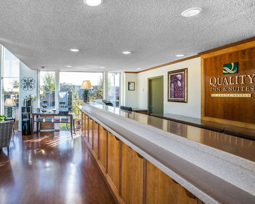 Quality Inn & Suites Cameron Park Shingle Springs property views in Shingle Springs, CA — gallery photo 3