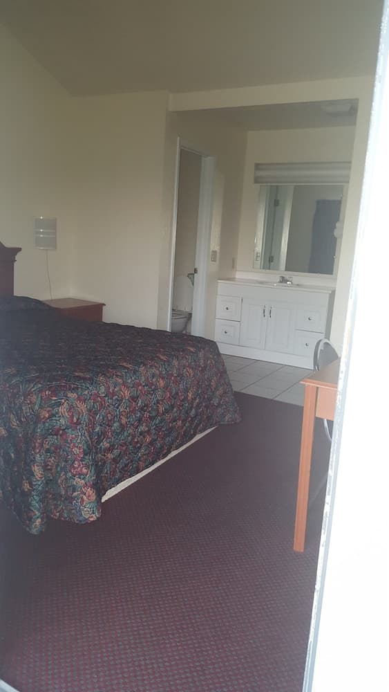American Inn property views in Mount Vernon, TX — gallery photo 3