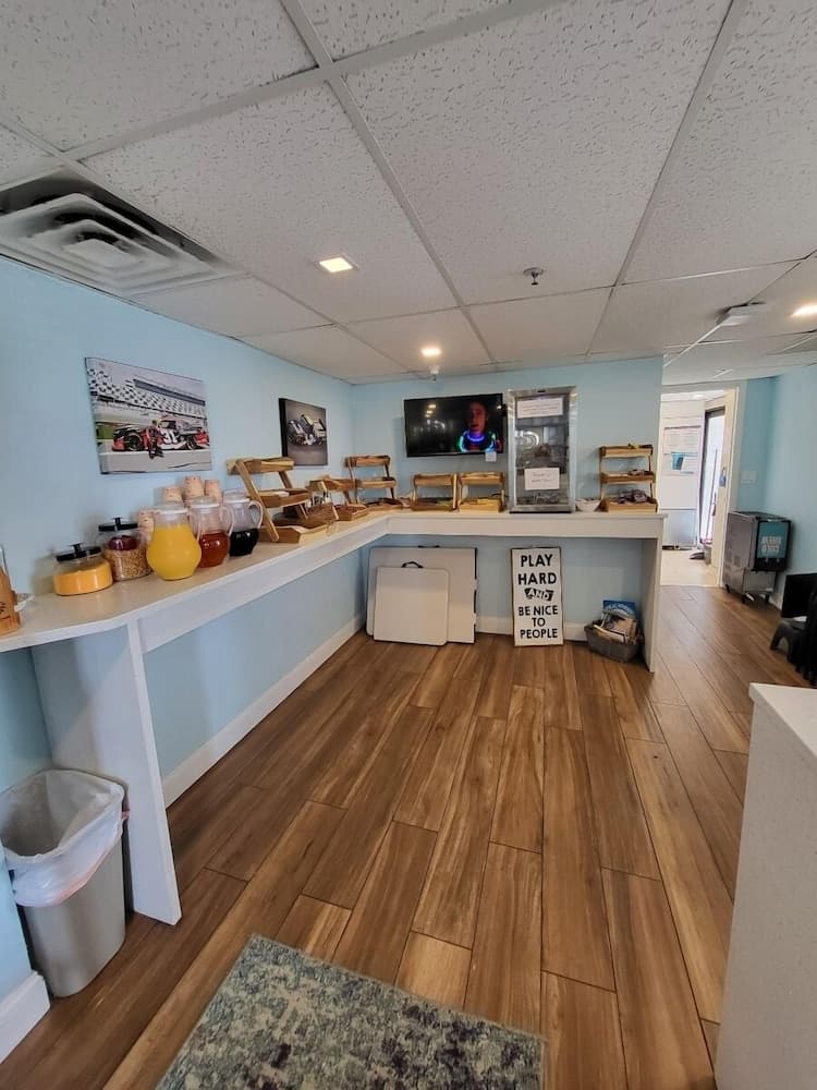 Beachside Hotel interior in Daytona Beach Shores, FL — gallery photo 2