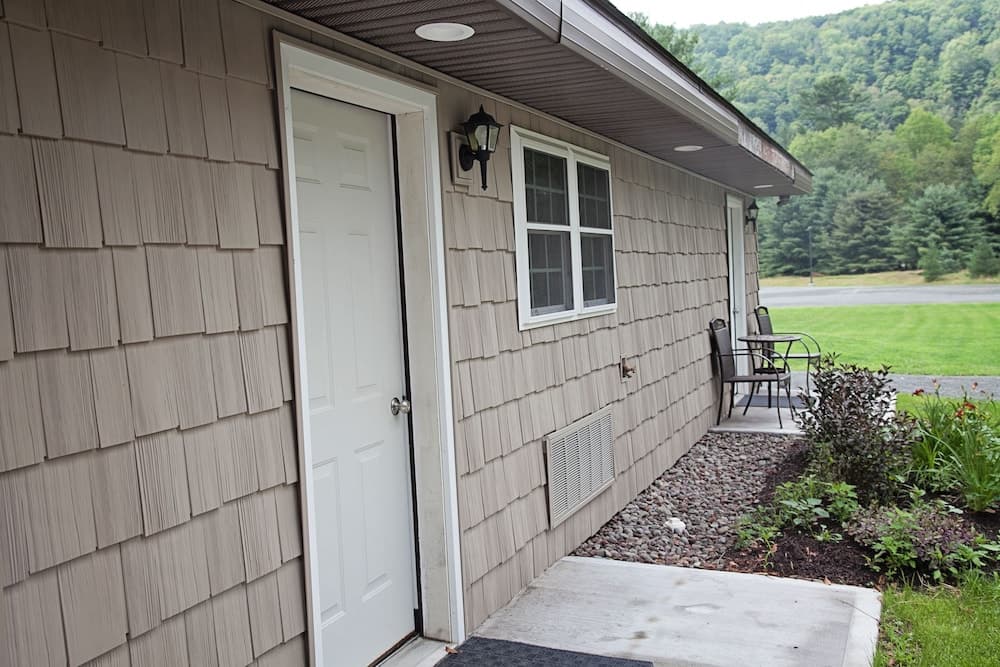 Blue Hill Lodge gallery photo in Claryville — image 28